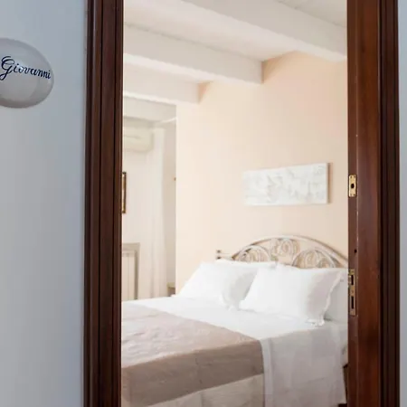 Palazzo Carrano 4*